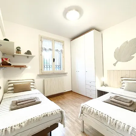Casa Matilde Piano Terra 100mq Con Parking E Piscina フェラーラ